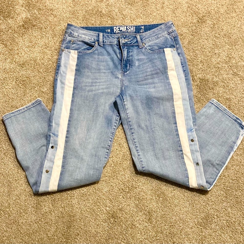 JR JEANS WITH SIDE SNAP CLOSURE AND SPORT STRIPS    SIZE  JR 11